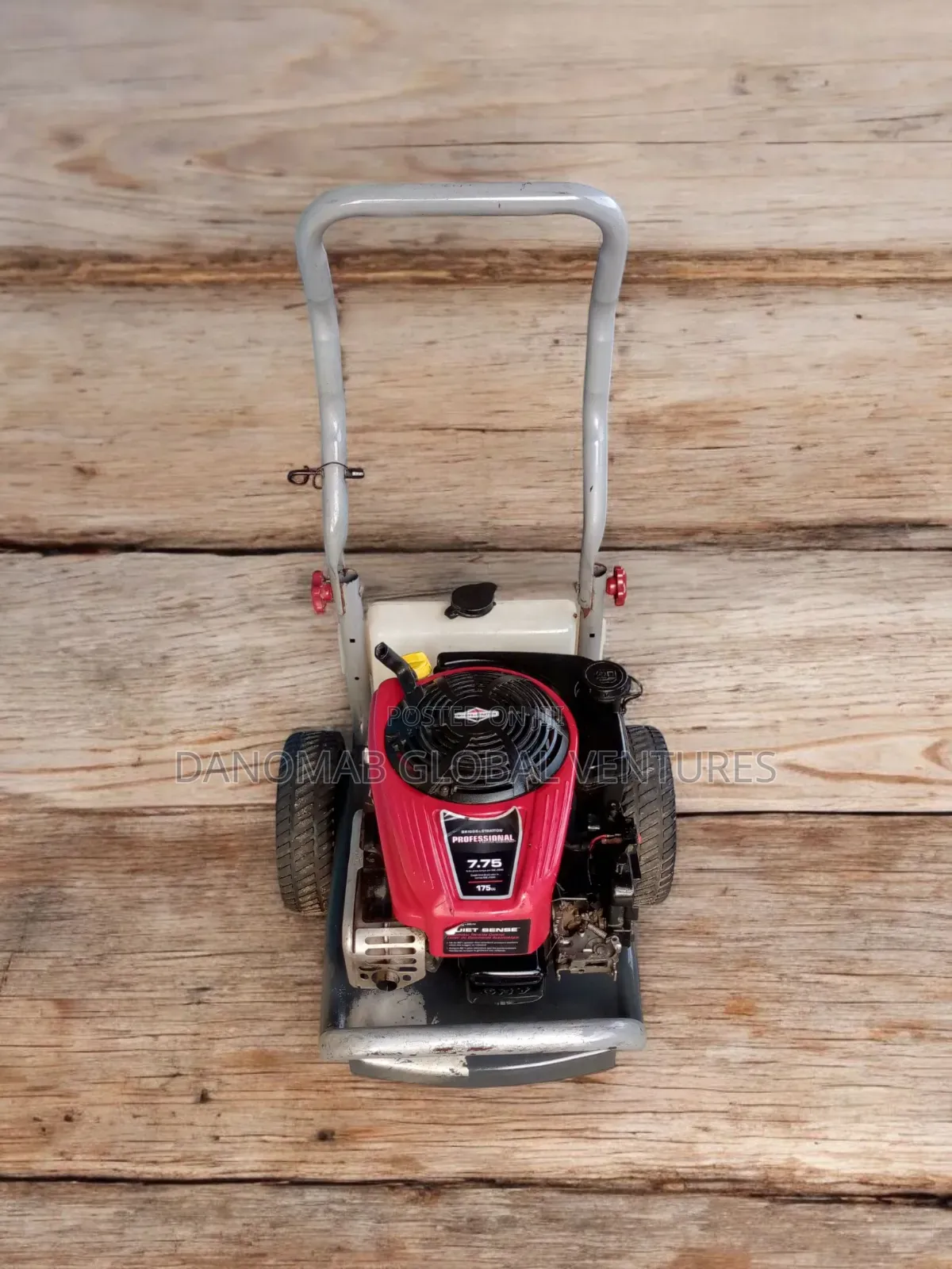 Honda Briggs and Stratton Gasoline Pressure Washer