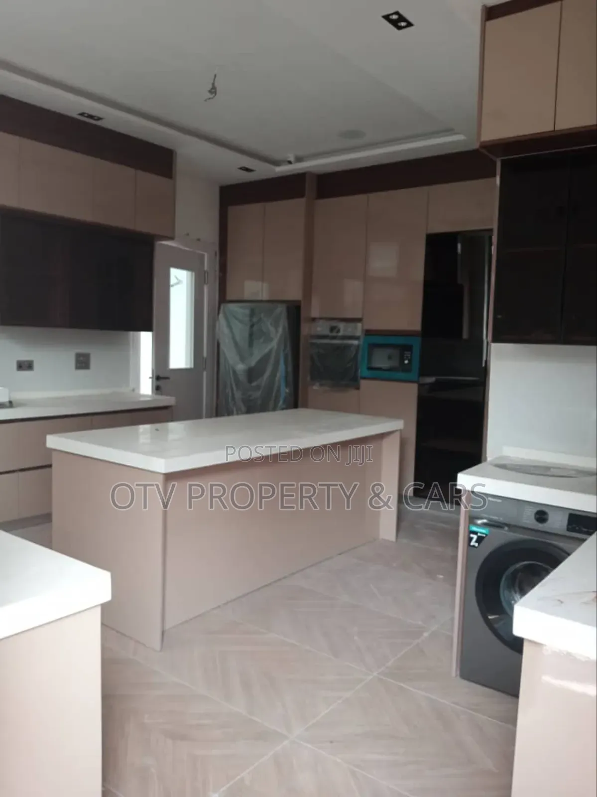 Furnished 5bdrm Duplex in Lekki for sale