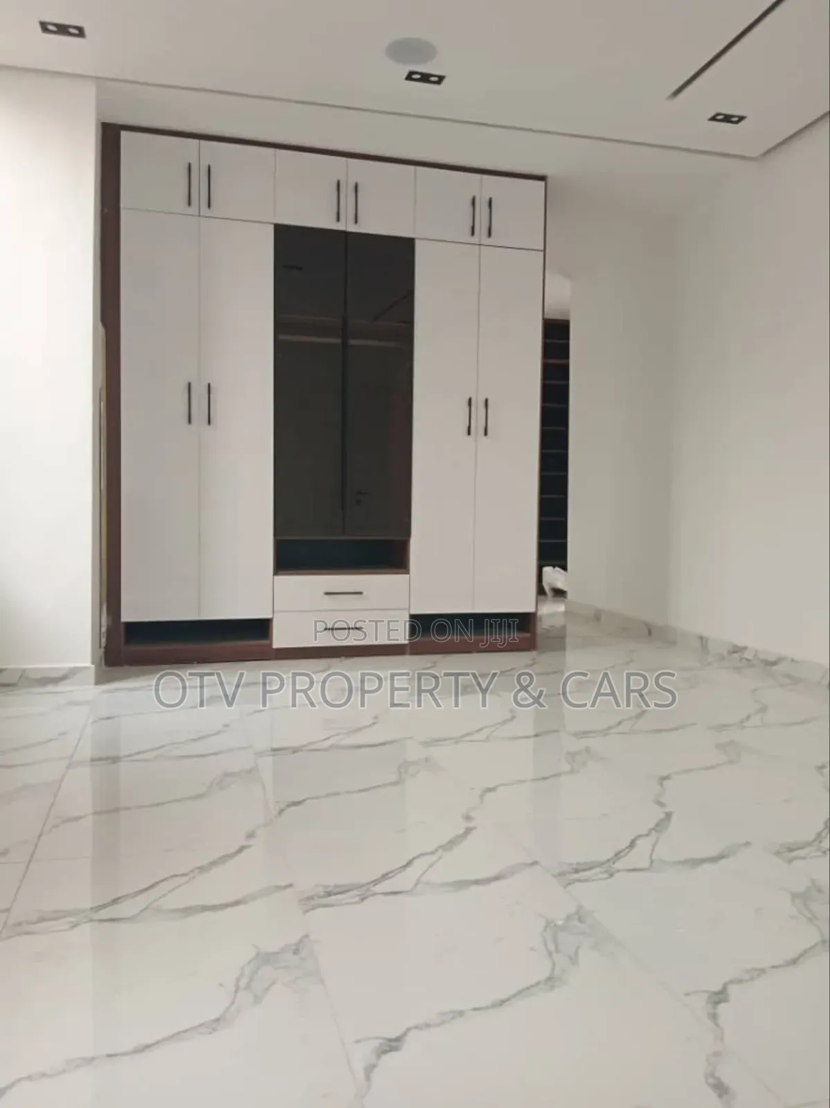 Furnished 5bdrm Duplex in Lekki for sale