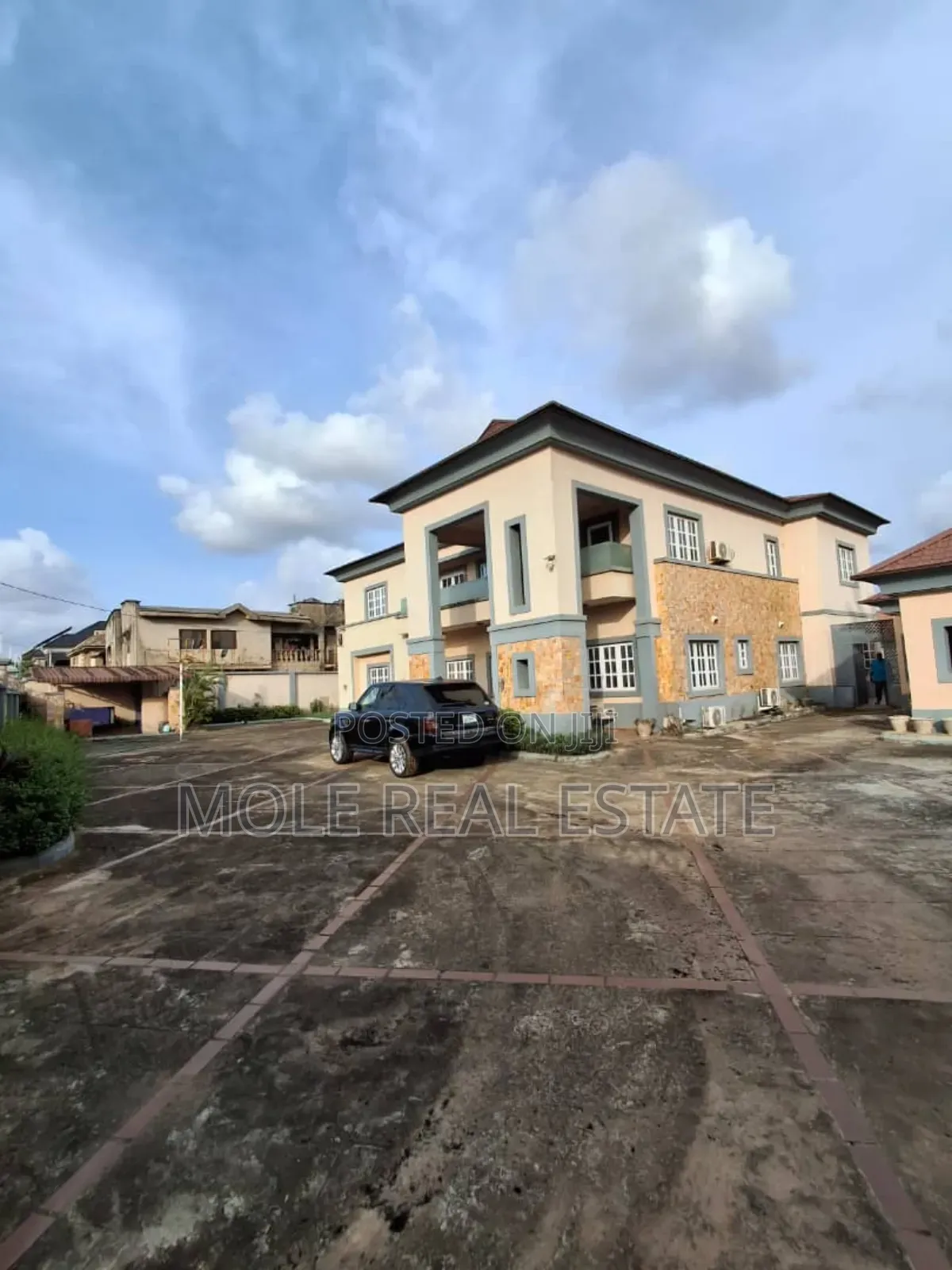 5bdrm Duplex in New London Baruwa for sale