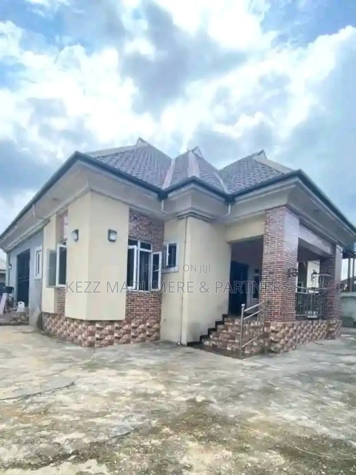 3bdrm Bungalow in Igwuruta Port for sale