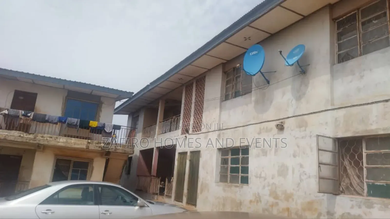 20bdrm Block of Flats in House8, Monatan Rd,, Ibadan for sale