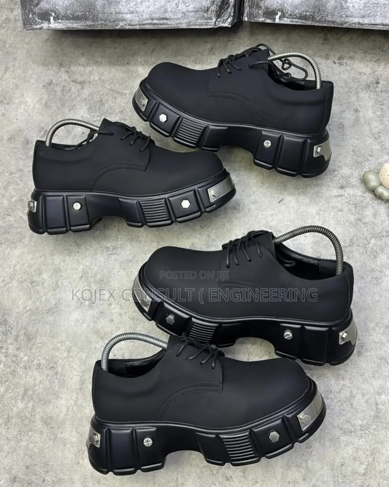 Balenciaga Stock Laced Shoe