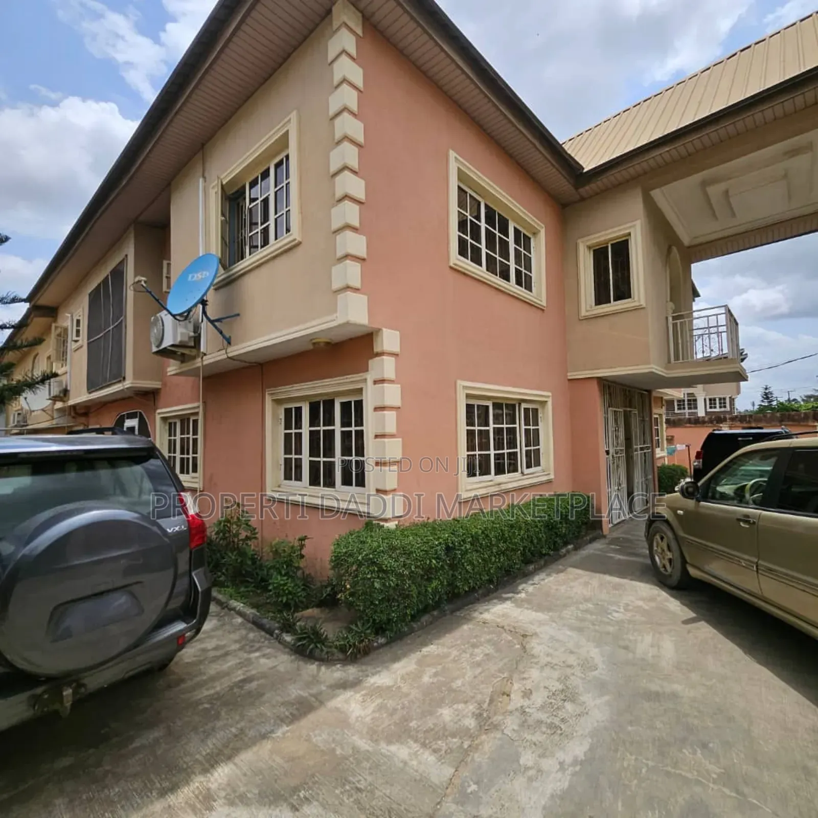 3bdrm Apartment in Omole Phase 2 for rent