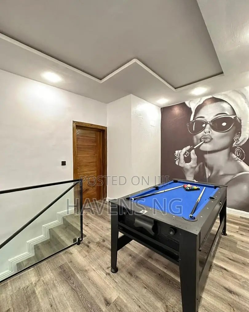 Luxury 2-Bedroom Maisonette Shortlet Apartment
