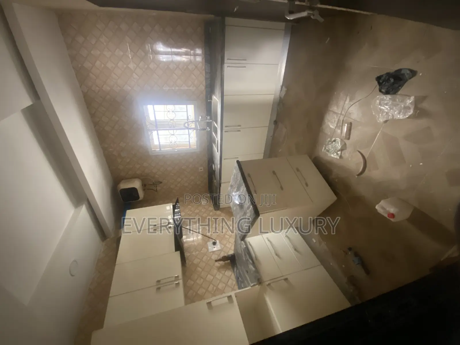 3bdrm Townhouse / Terrace in Ushafa for rent