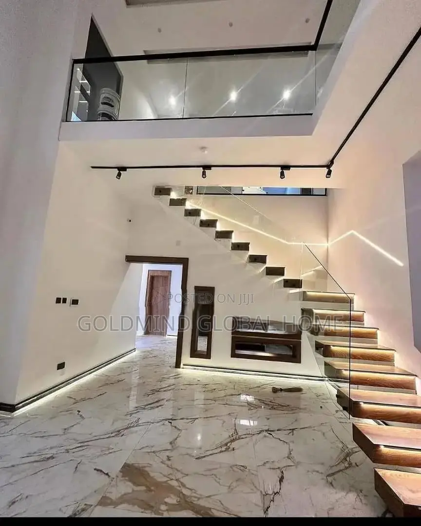 6bdrm Duplex in Asokoro for sale