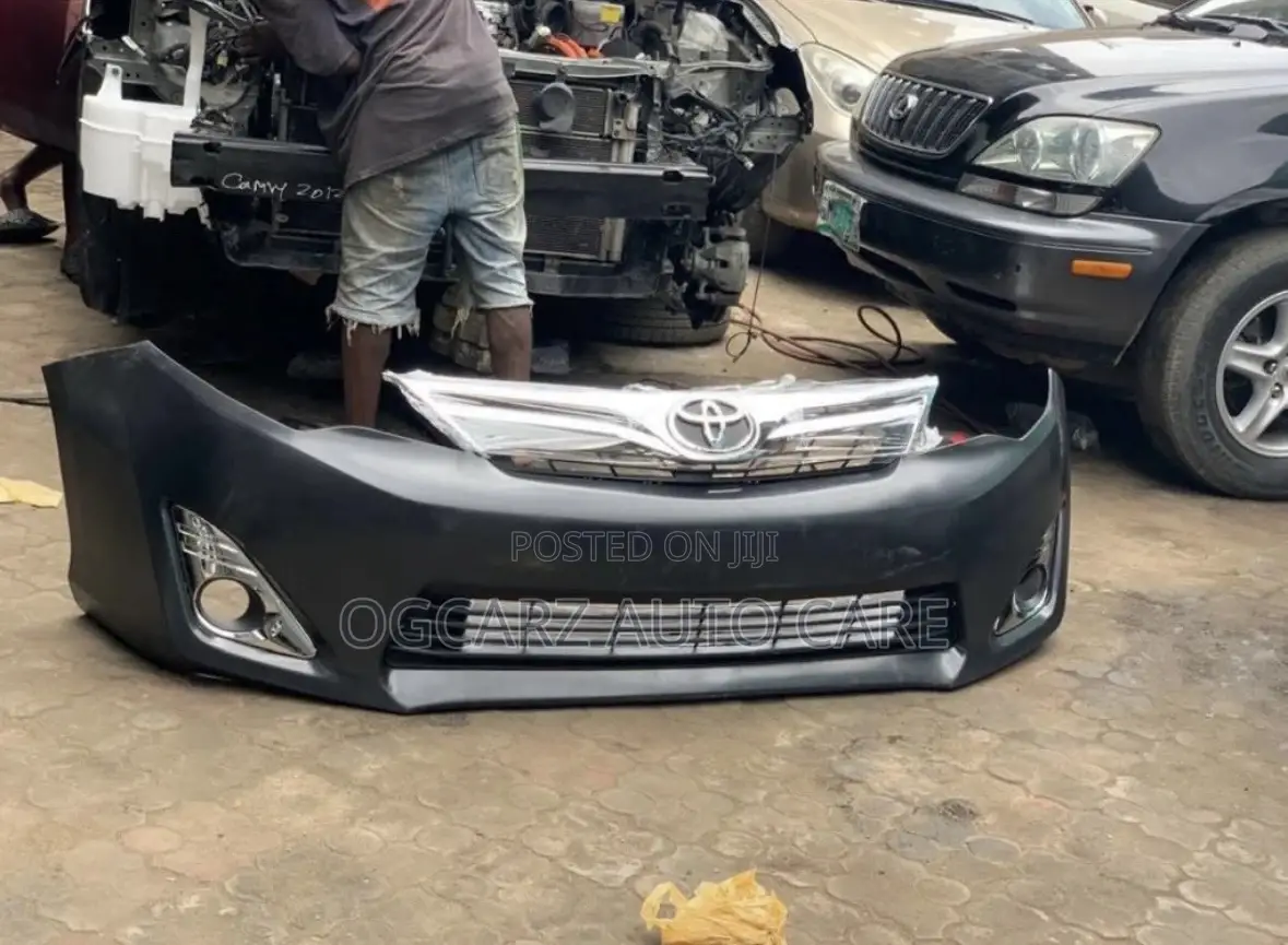 Complete Front Bumper Camry 2012 Le