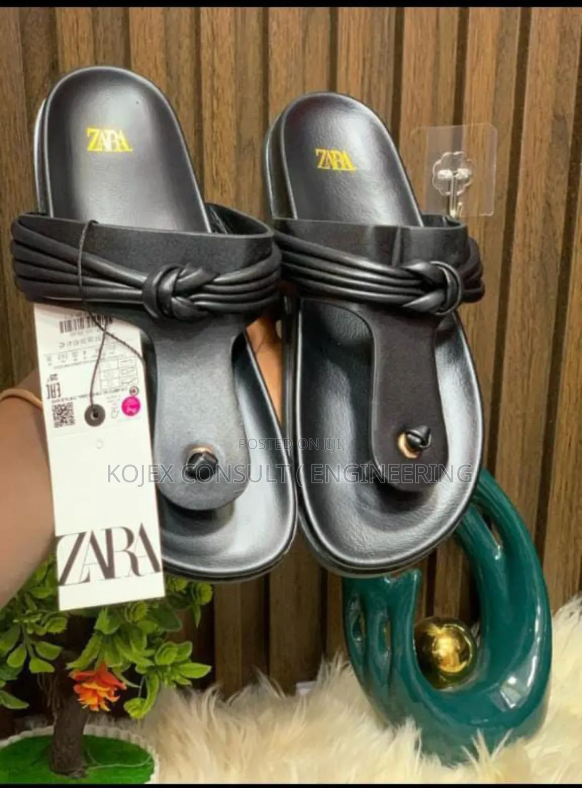 Zara Female Leather Slides