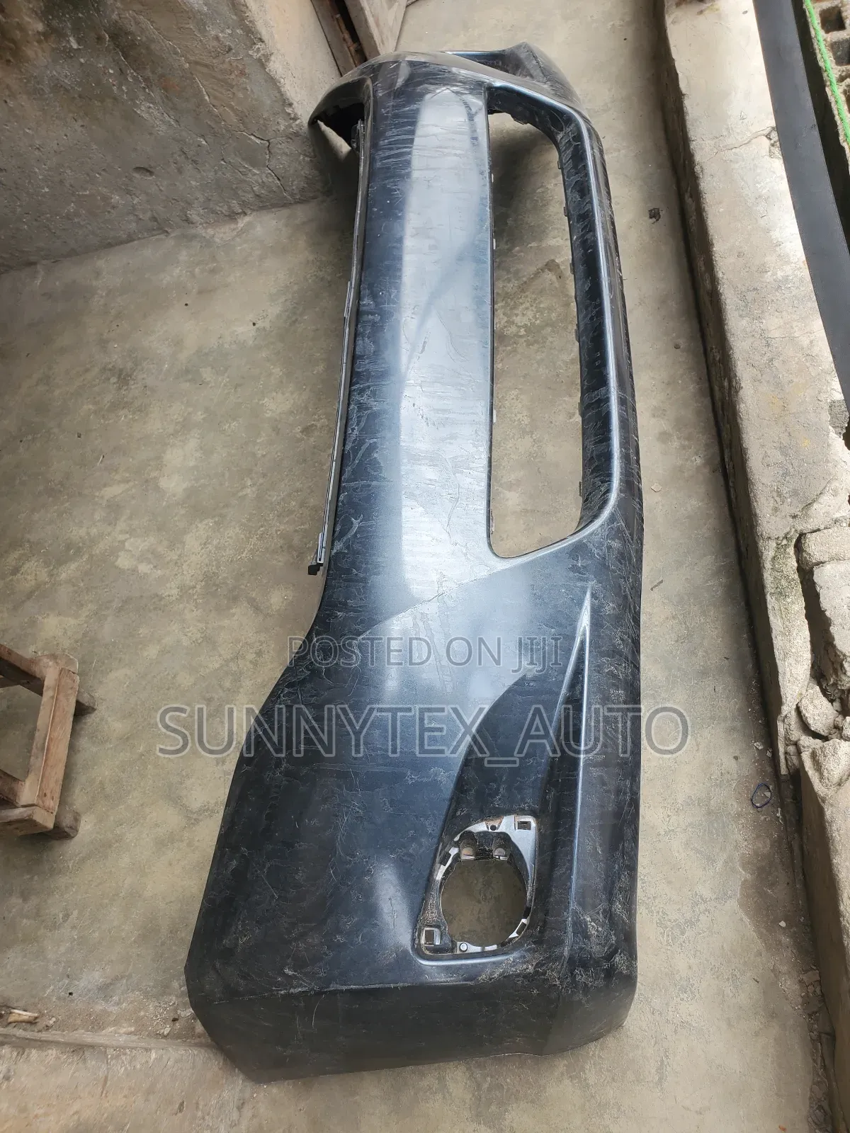Front Bumper Toyota Venza