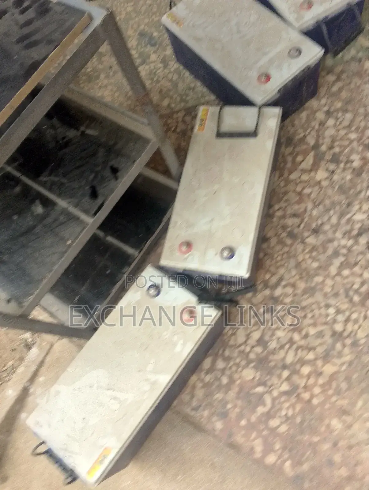 Buyer of Weak and Dead Inverter Batteries
