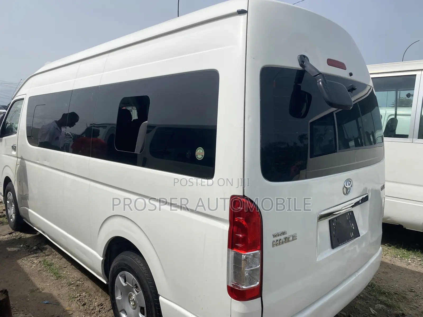 Toyota HiAce 2018 White