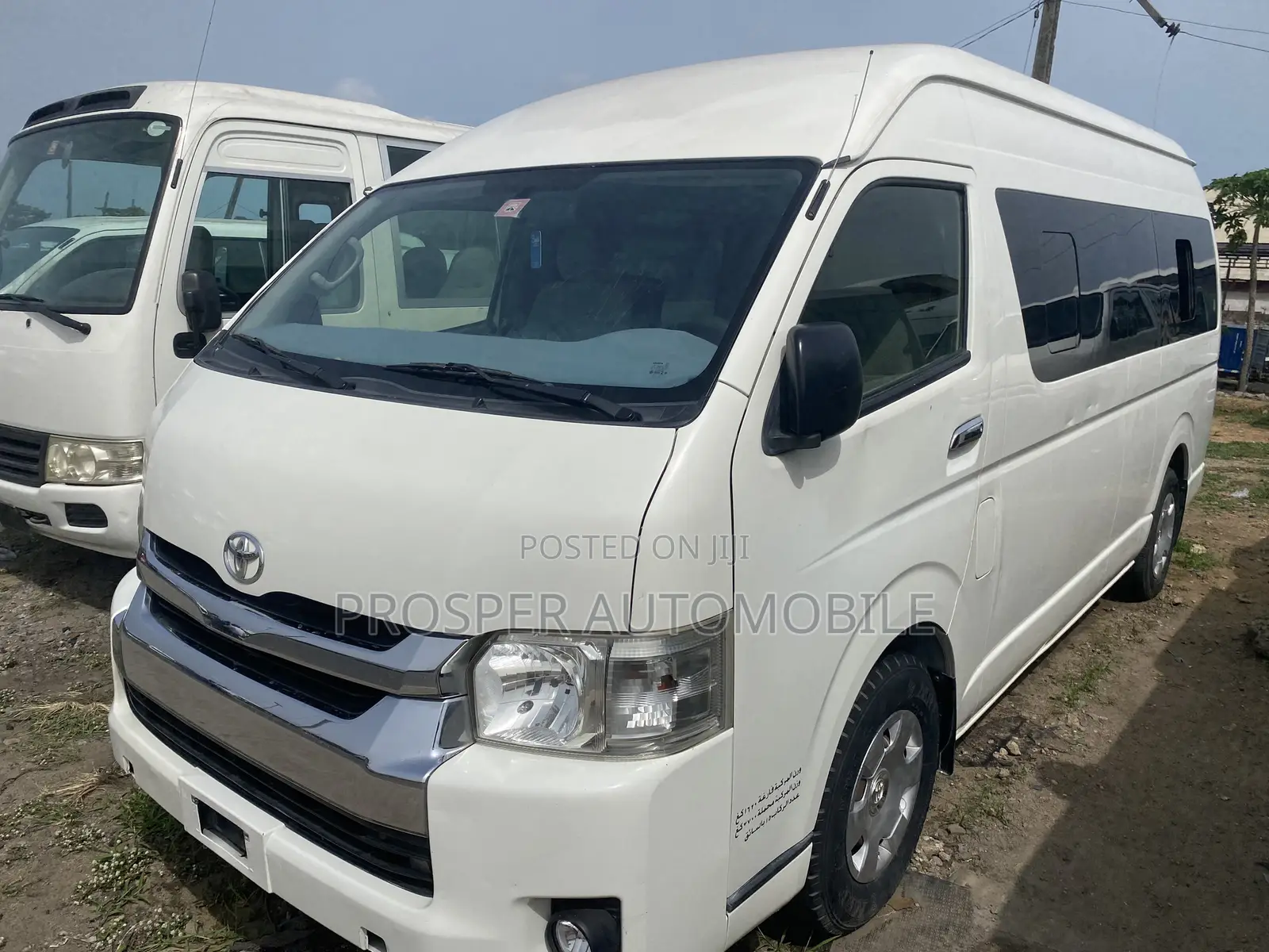 Toyota HiAce 2018 White