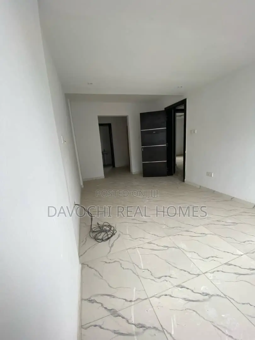 4bdrm Duplex in Chomley Court Agungi for rent