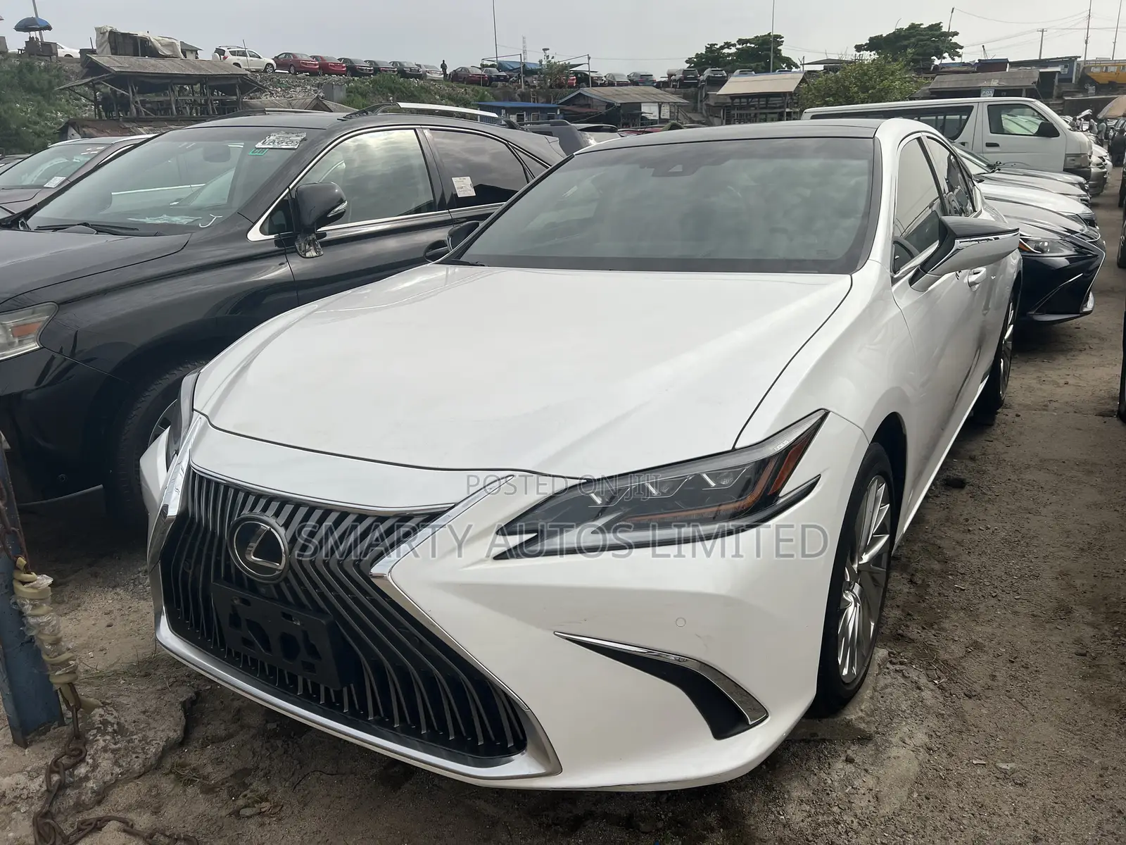 Lexus ES 2021 White