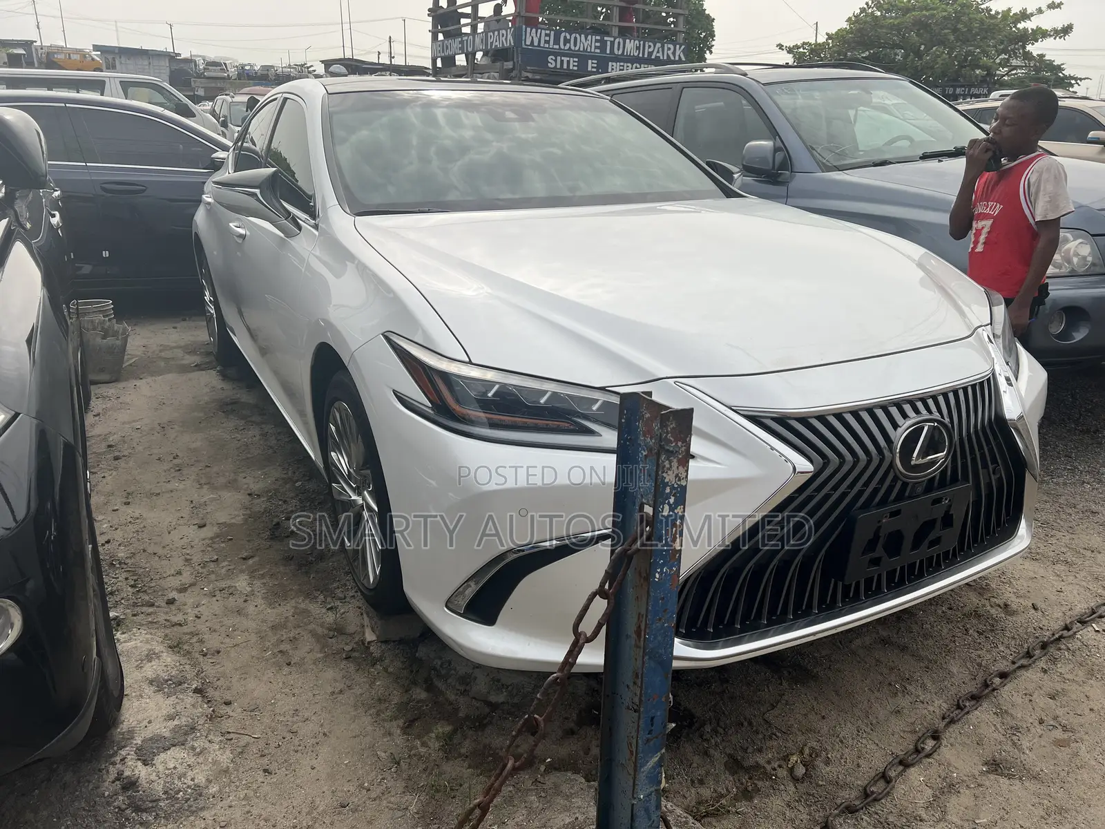 Lexus ES 2021 White