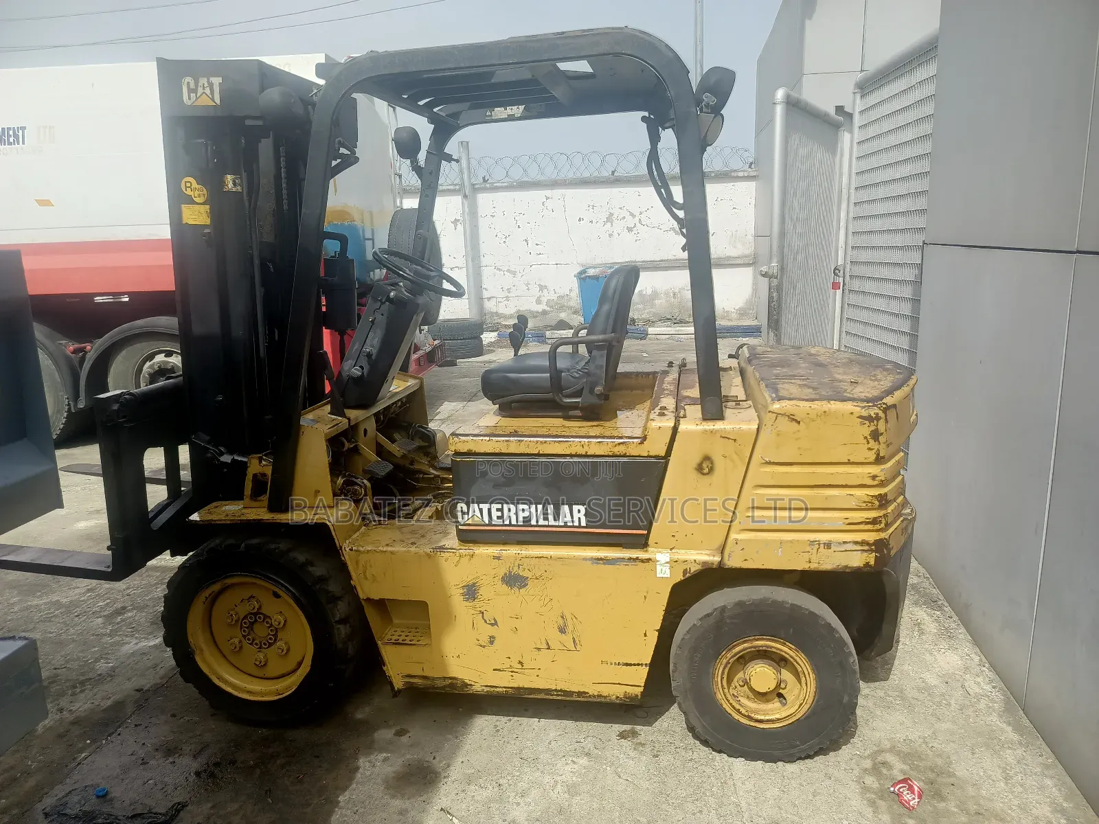 3 ,10, 40 Tons Foklift Available for Sale