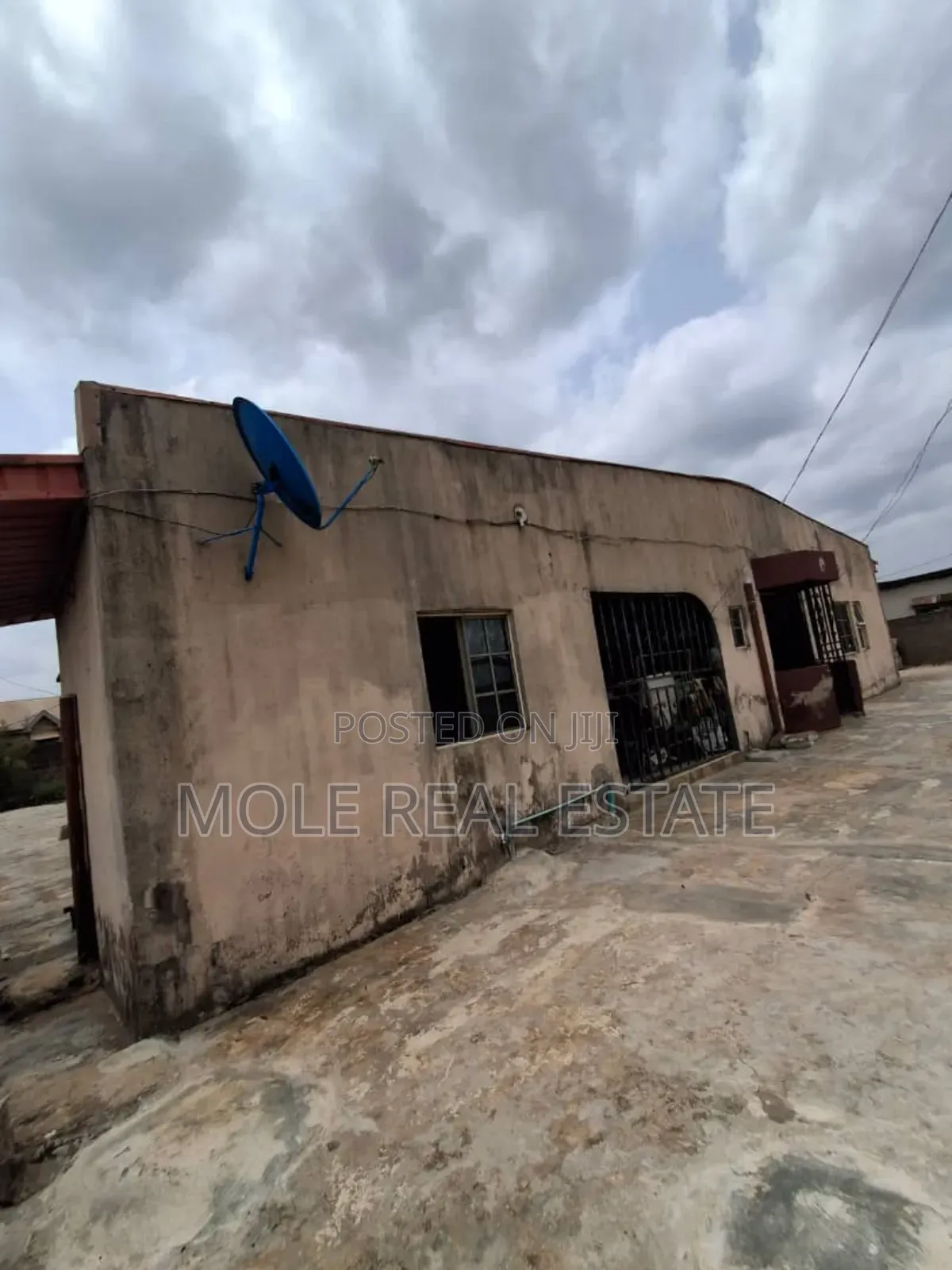 5bdrm Bungalow in Joke Ayo, Abule Egba for sale