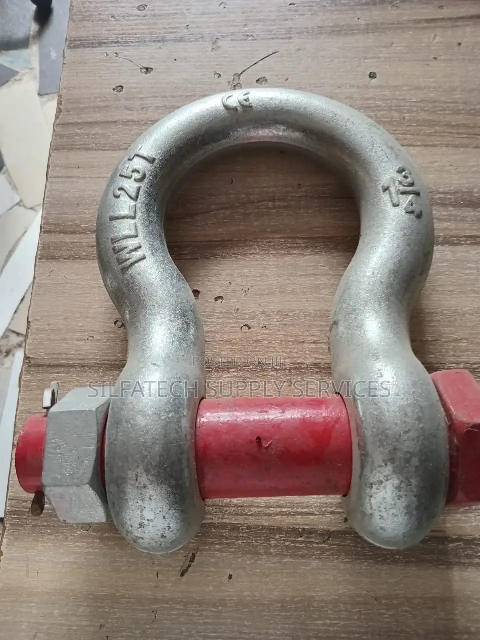 Bow Shackle; Capacity (25tons)