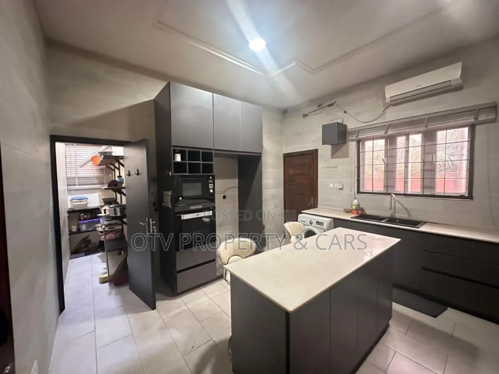 Furnished 3bdrm Townhouse/Terrace in Lekki for sale