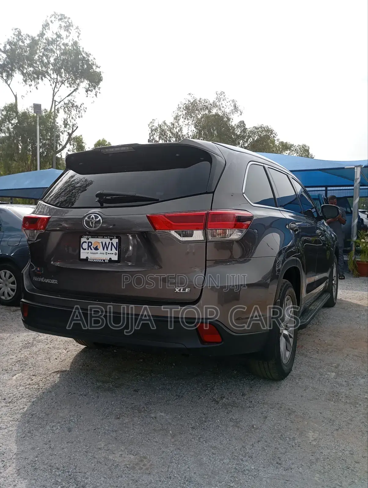 Toyota Highlander XLE 2019 Gray