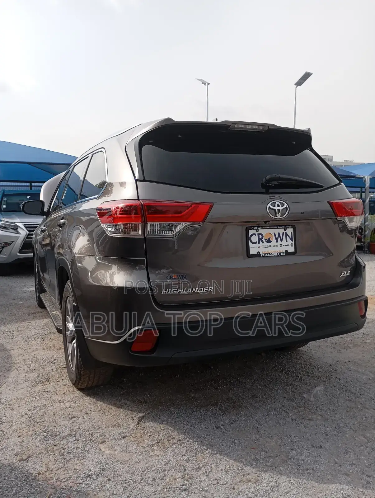 Toyota Highlander XLE 2019 Gray