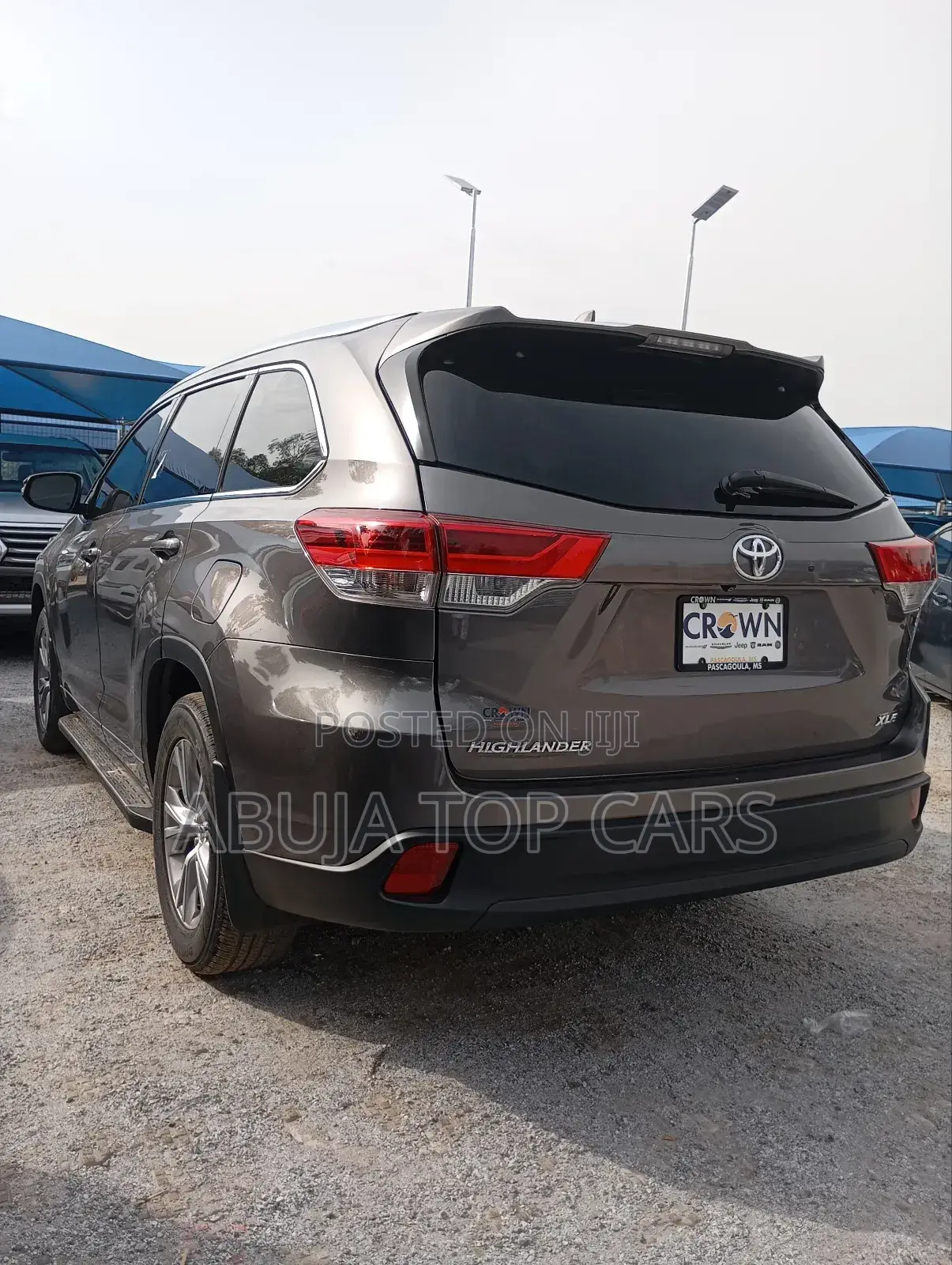 Toyota Highlander XLE 2019 Gray