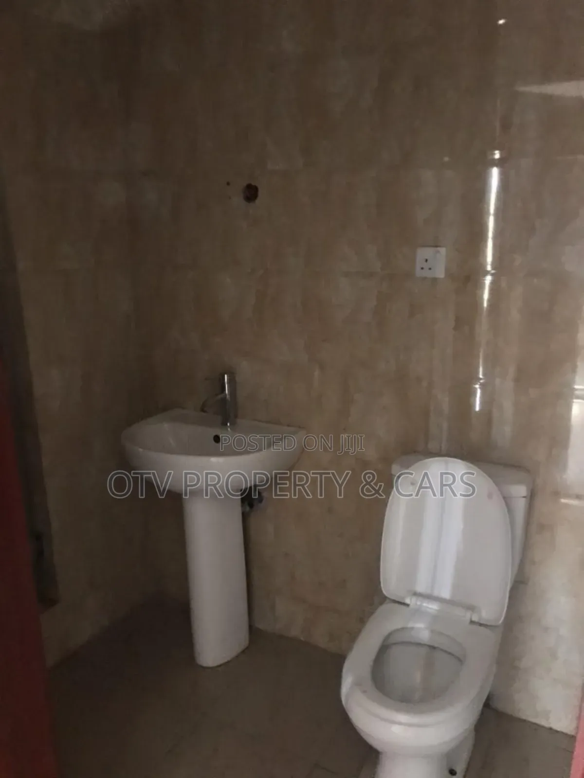 Furnished 4bdrm Duplex in Idado for sale