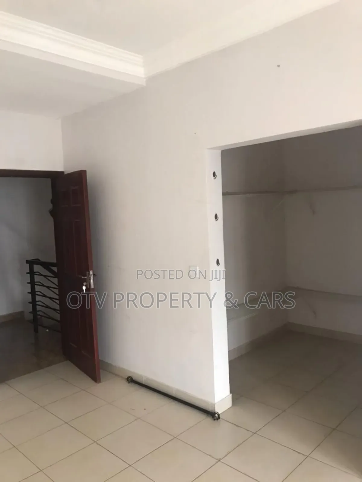 Furnished 4bdrm Duplex in Idado for sale