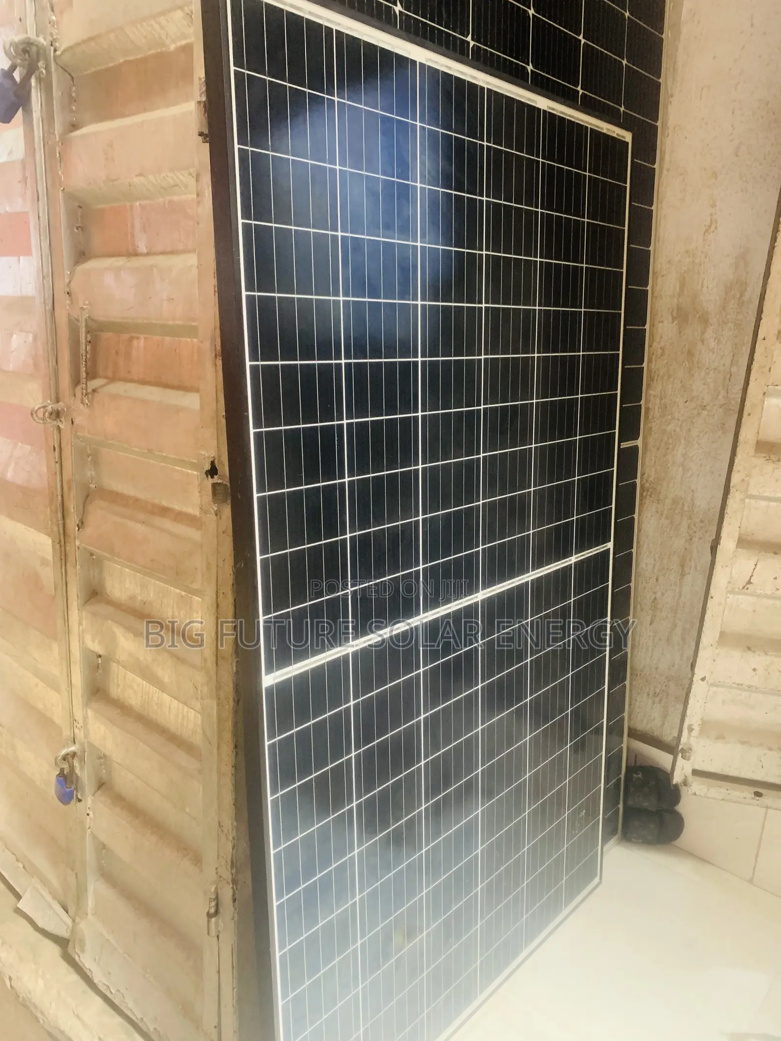 550watts Canadian Solar Panel 120c