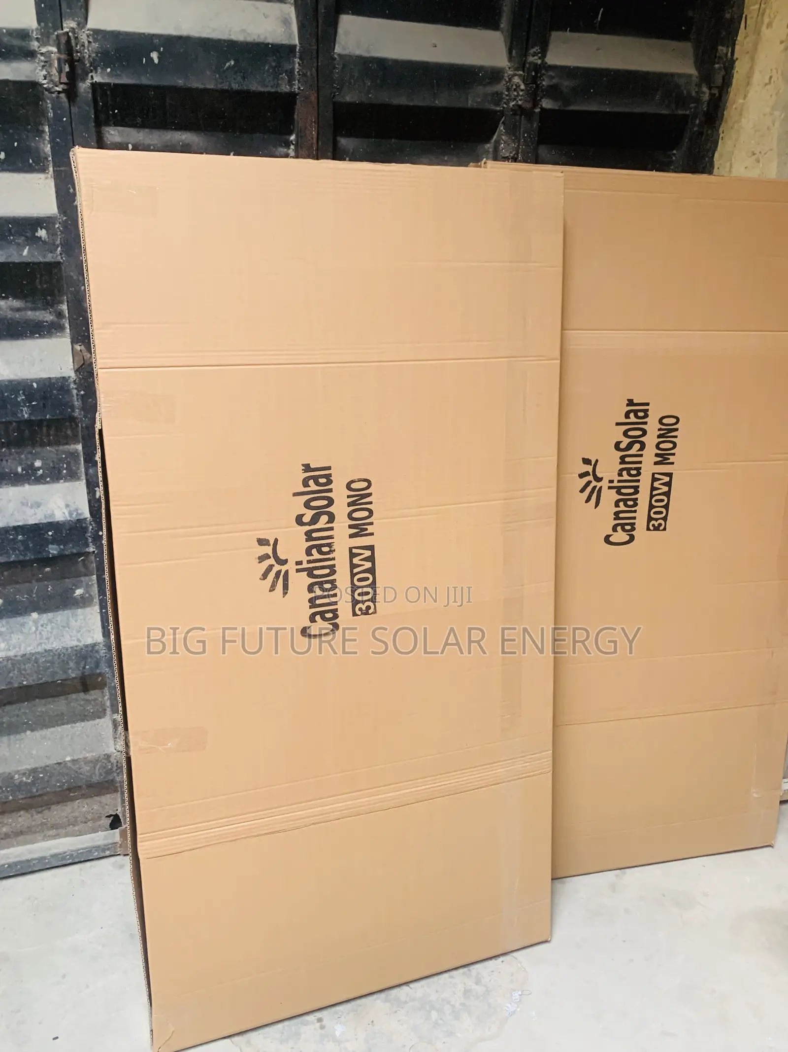300watts Canadian Solar Panel
