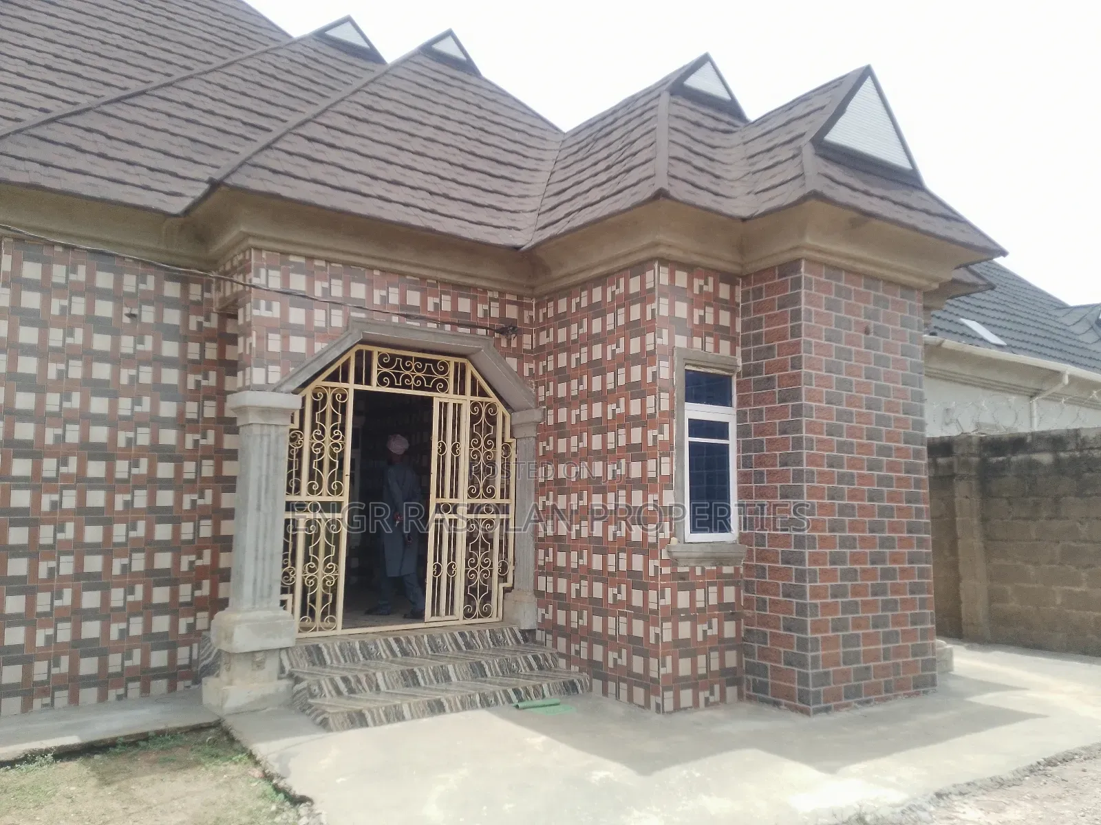 Furnished 3bdrm Bungalow in Ebunlomo Hotel Area, Asa for sale