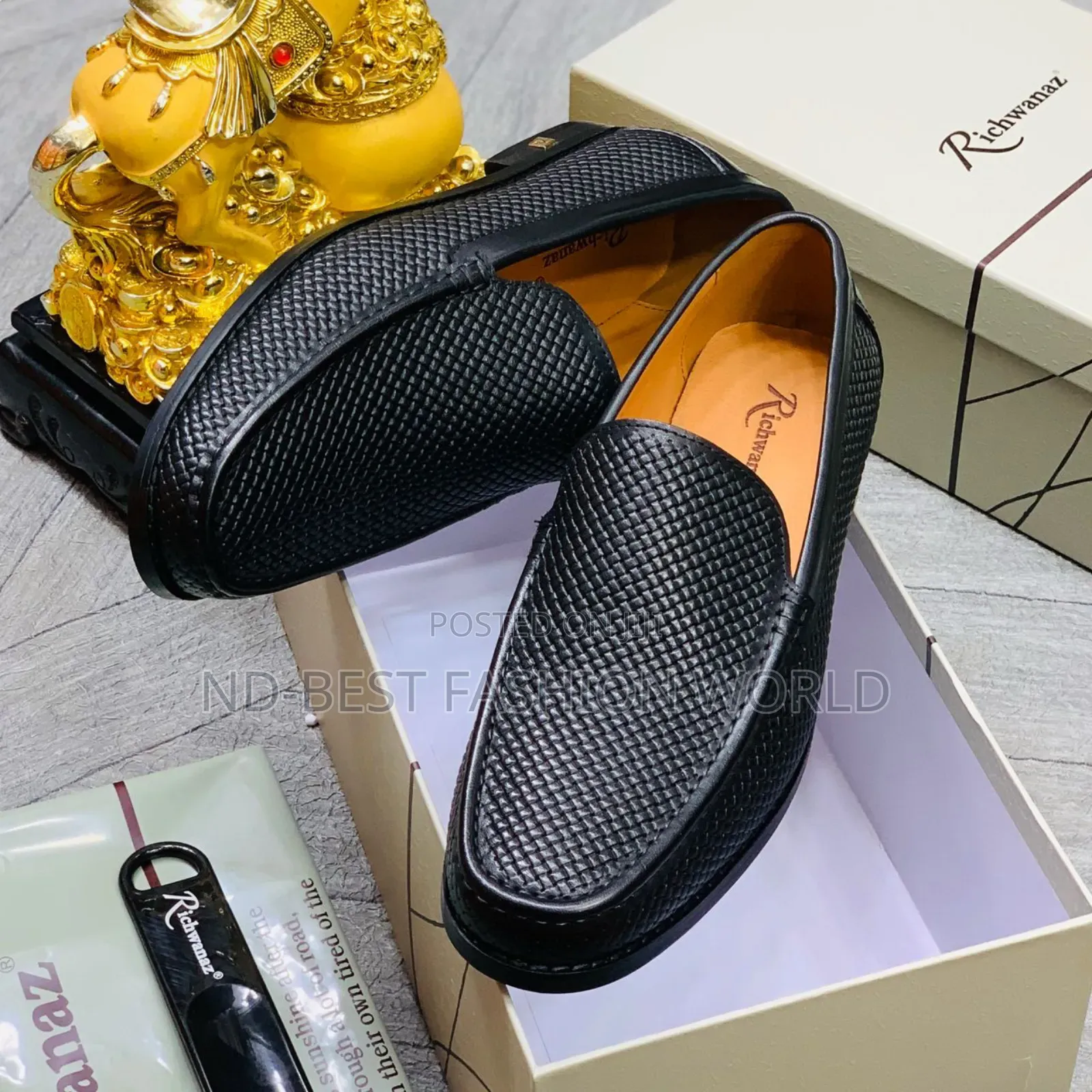 Plain Black Richwanaz Leather Shoe