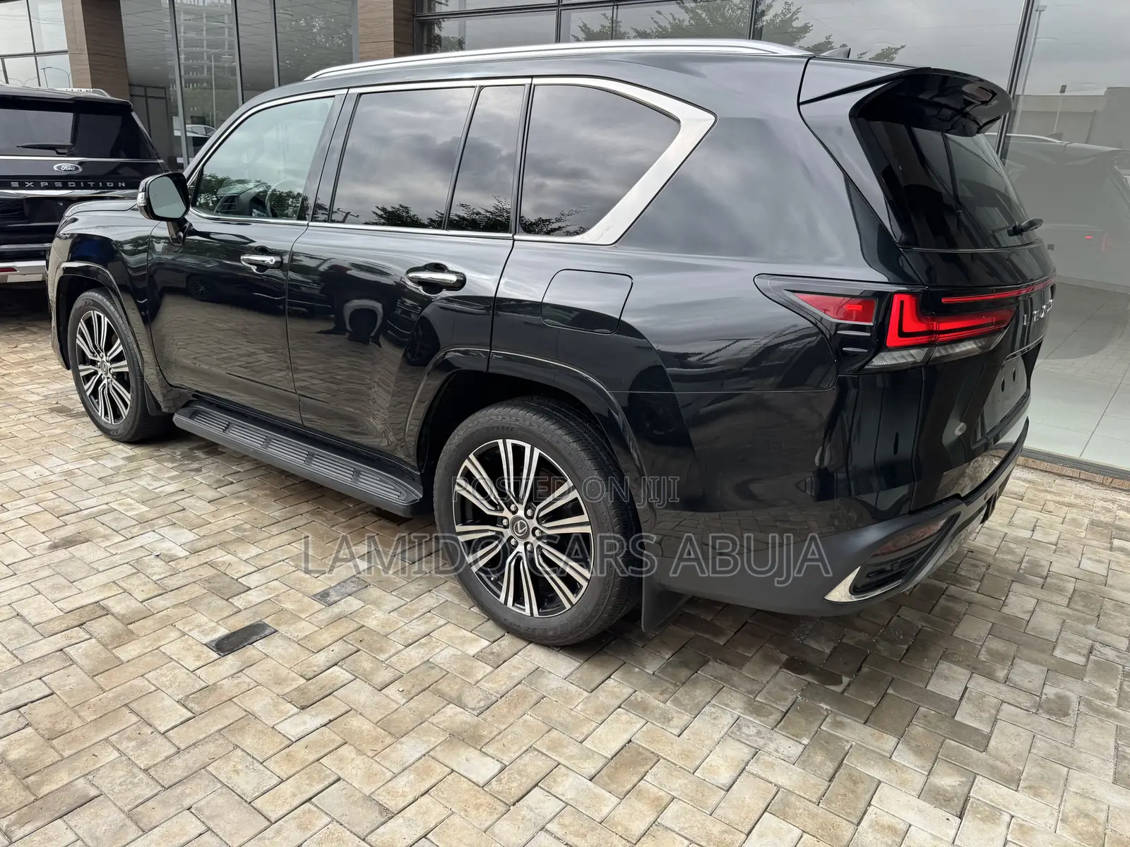 Lexus LX 2022 Black