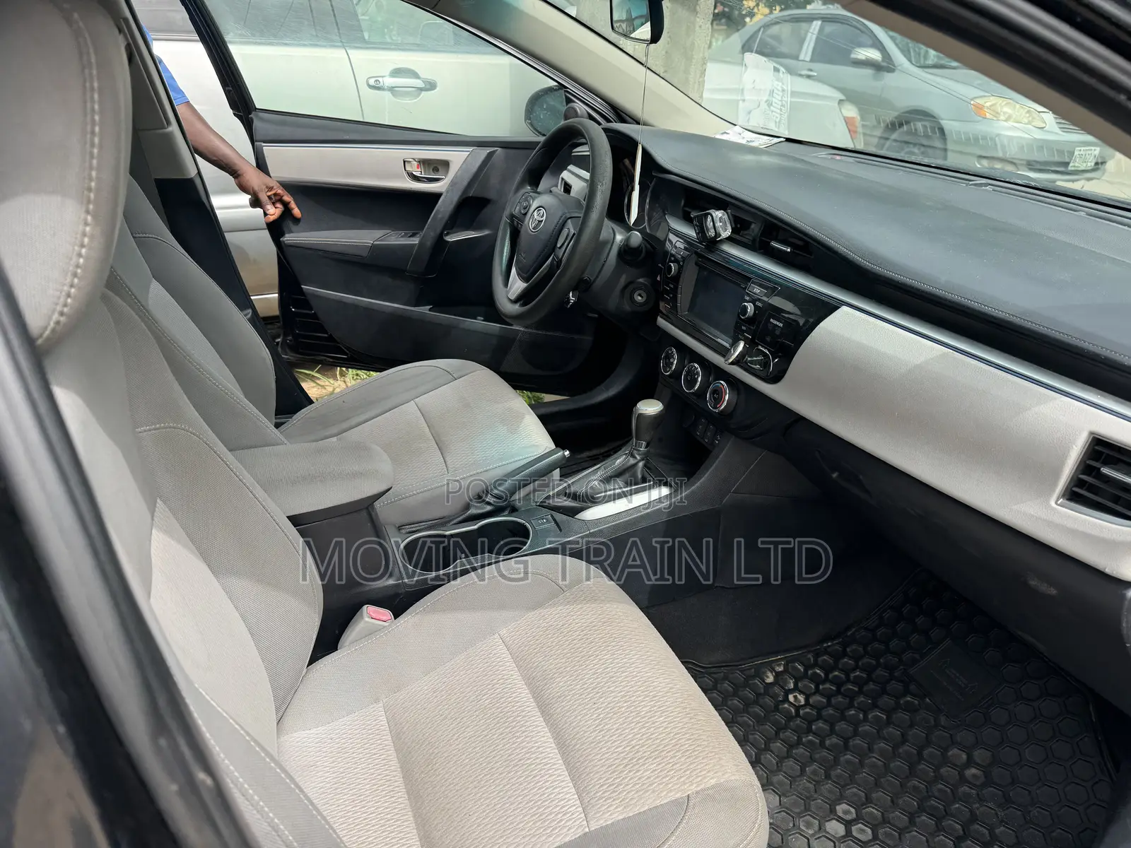 Toyota Corolla LE Eco 4dr Sedan (1.8L 4cyl CVT) 2015 Black