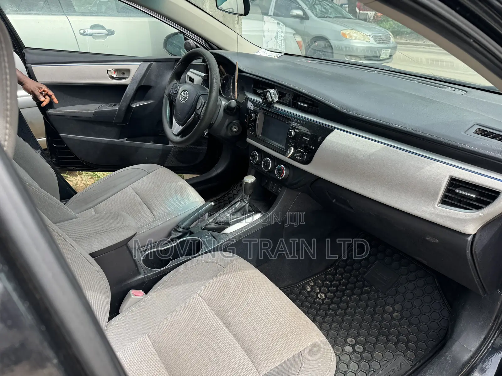 Toyota Corolla LE Eco 4dr Sedan (1.8L 4cyl CVT) 2015 Black