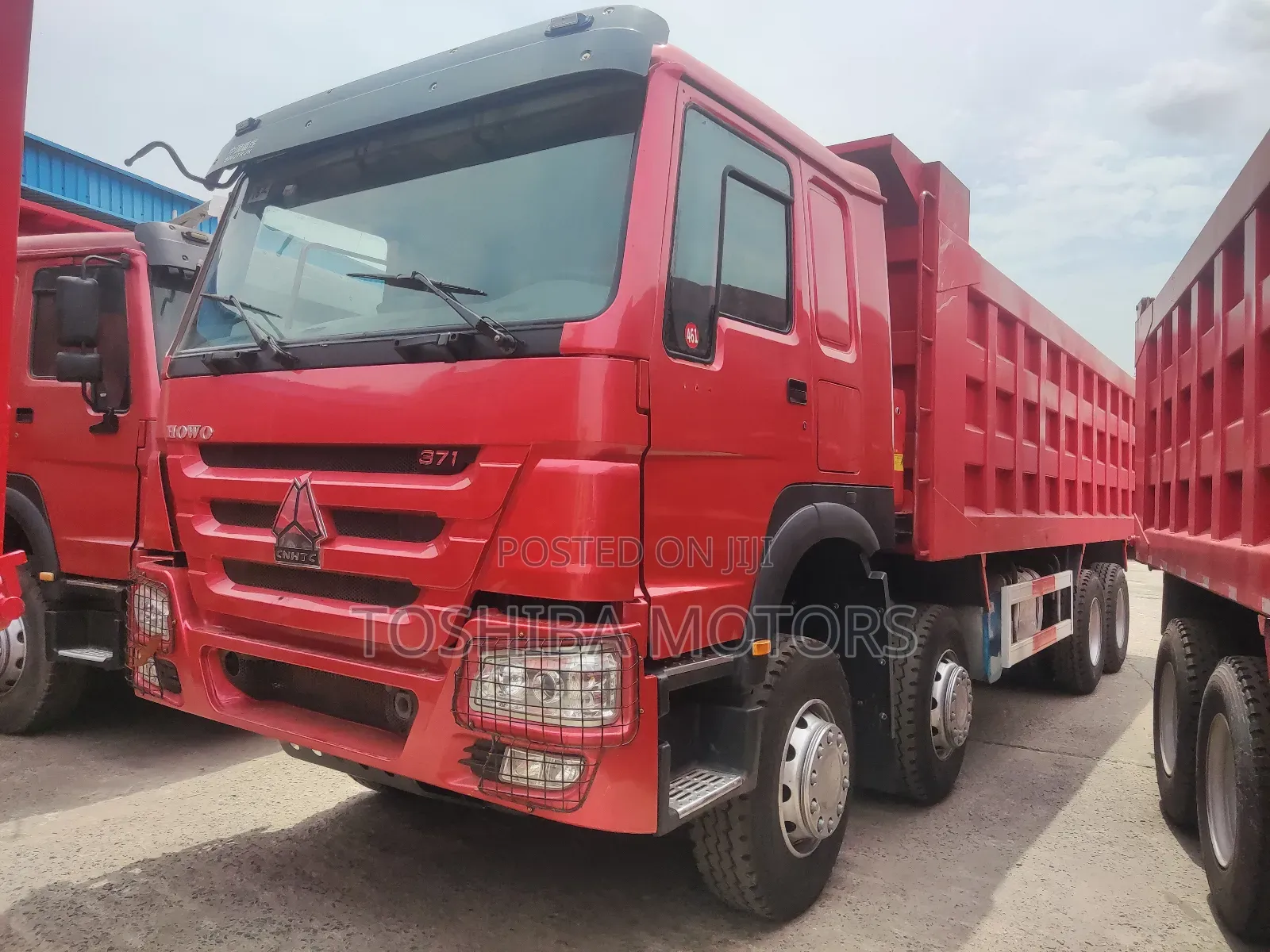 12 Tyre's Howo Sinotruk Dump