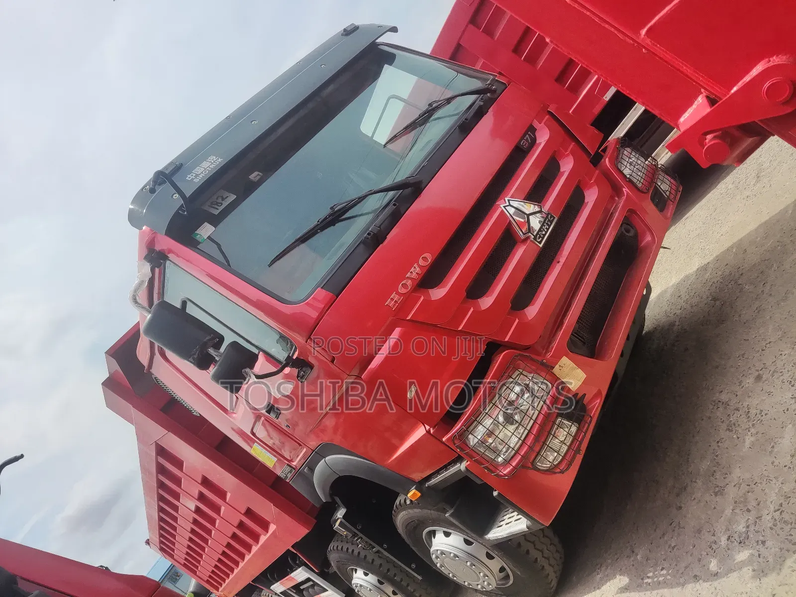 12 Tyre's Howo Sinotruk Dump