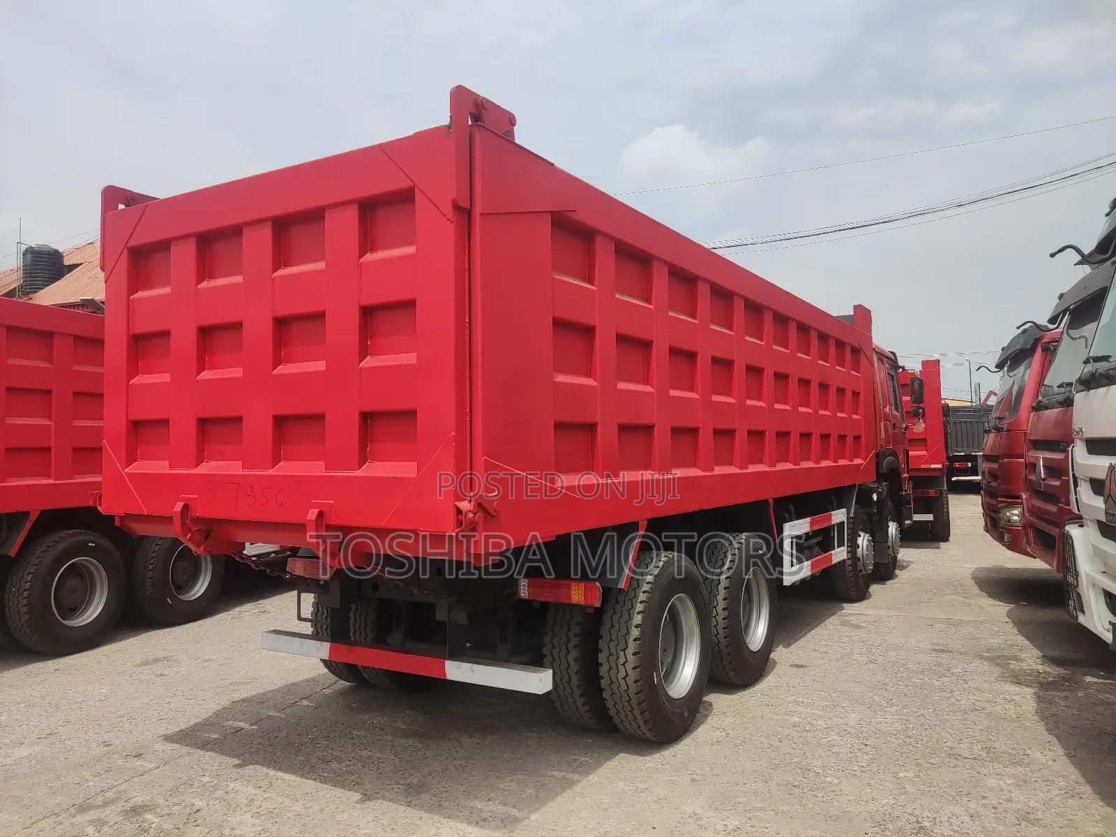 12 Tyre's Howo Sinotruk Dump