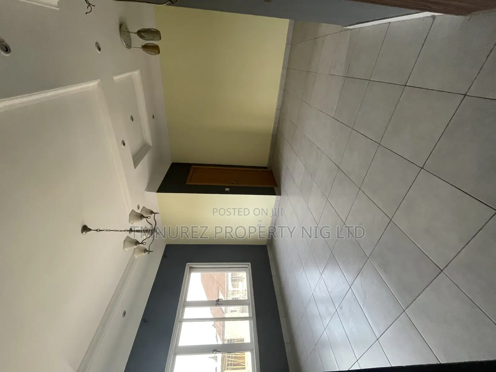 2bdrm Apartment in Lekki Phase1 for rent