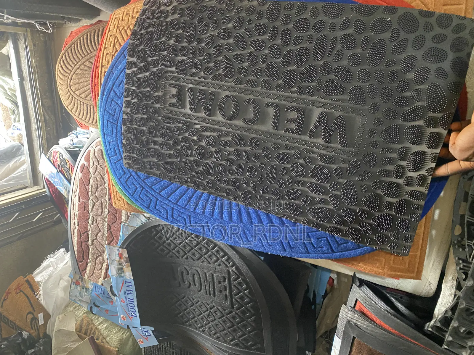Victor_rdnl Floor Mat World