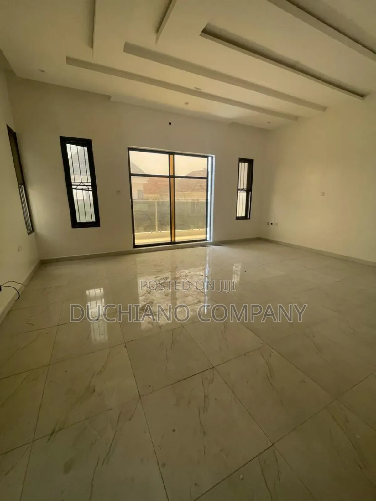 5bdrm Duplex in Agungi for sale
