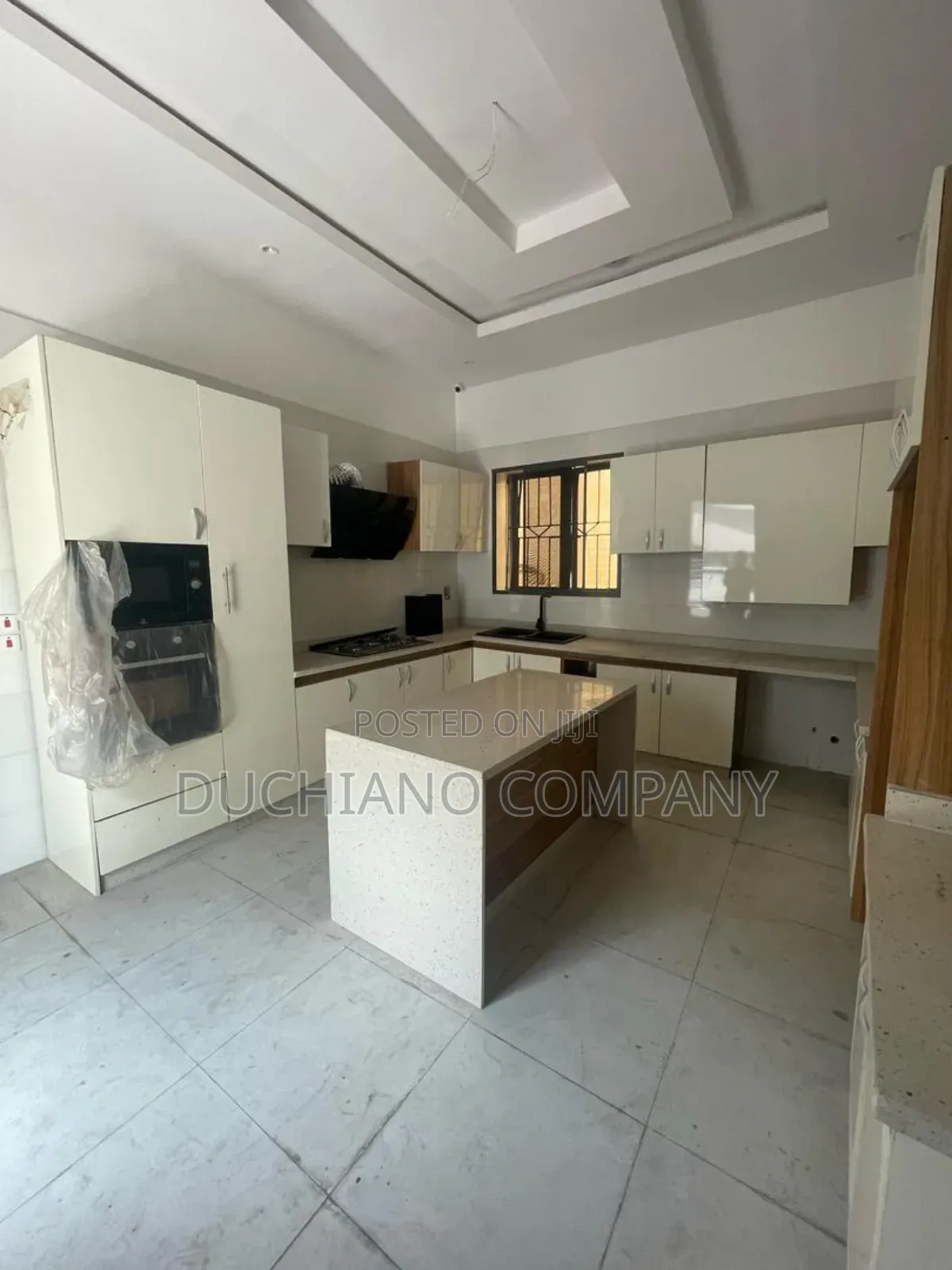 5bdrm Duplex in Agungi for sale