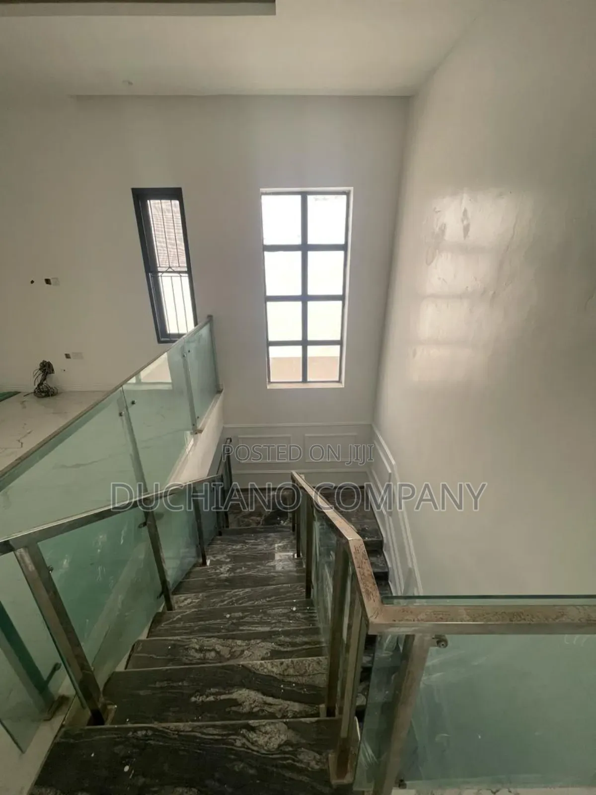 5bdrm Duplex in Agungi for sale