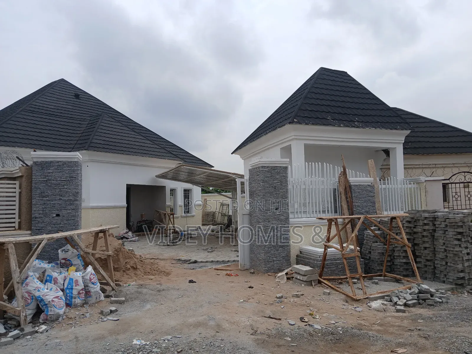 3bdrm Bungalow in Sungold Estate, Galadimawa for rent
