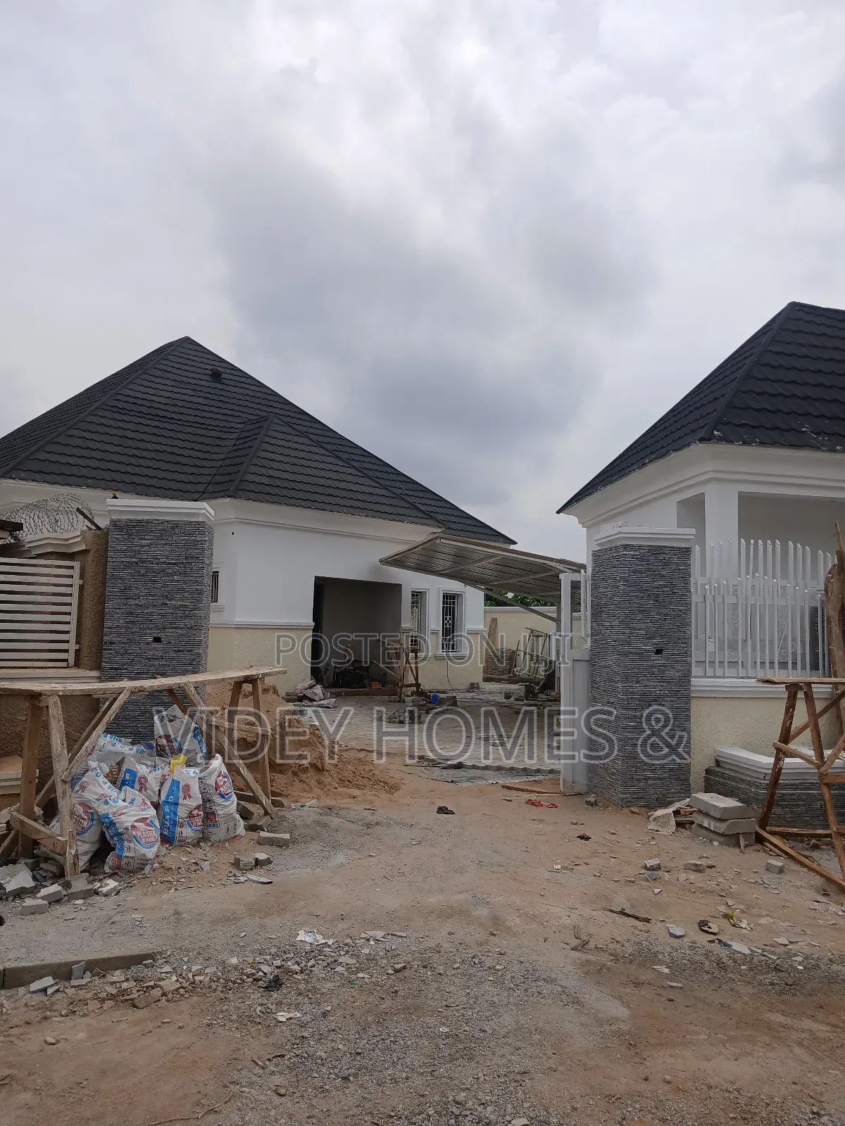 3bdrm Bungalow in Sungold Estate, Galadimawa for rent