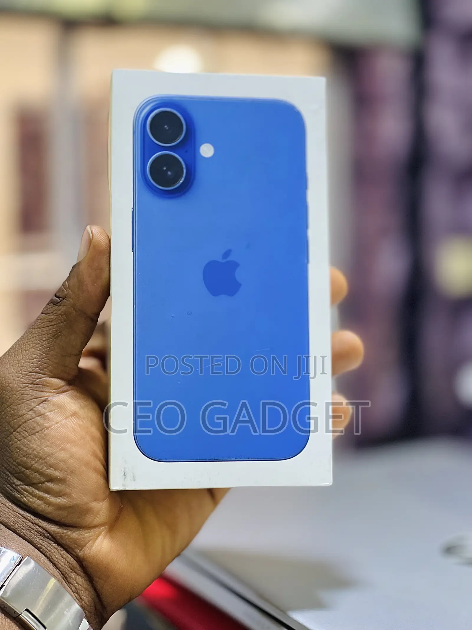 New Apple iPhone 16 128 GB Blue