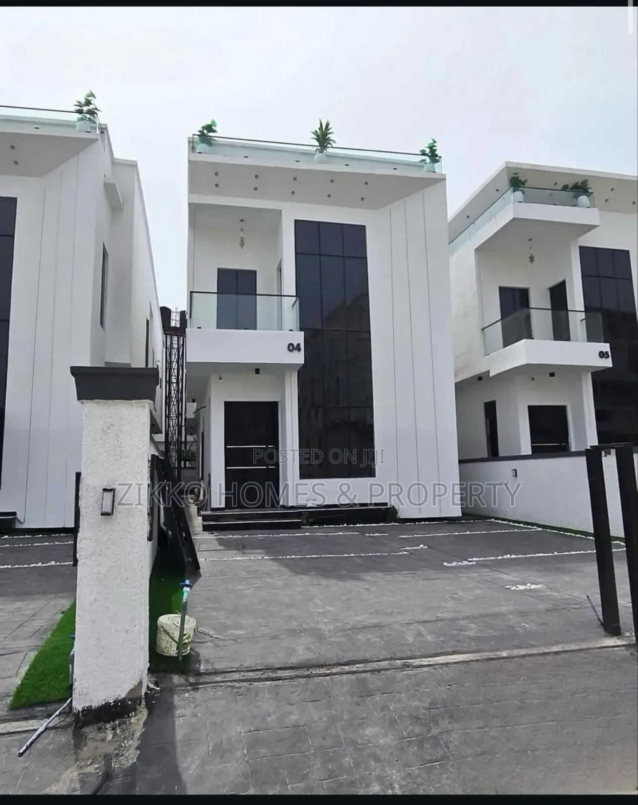 5bdrm Duplex in Chevron, Lekki for sale