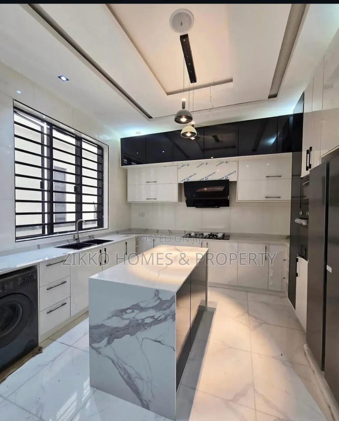5bdrm Duplex in Chevron, Lekki for sale