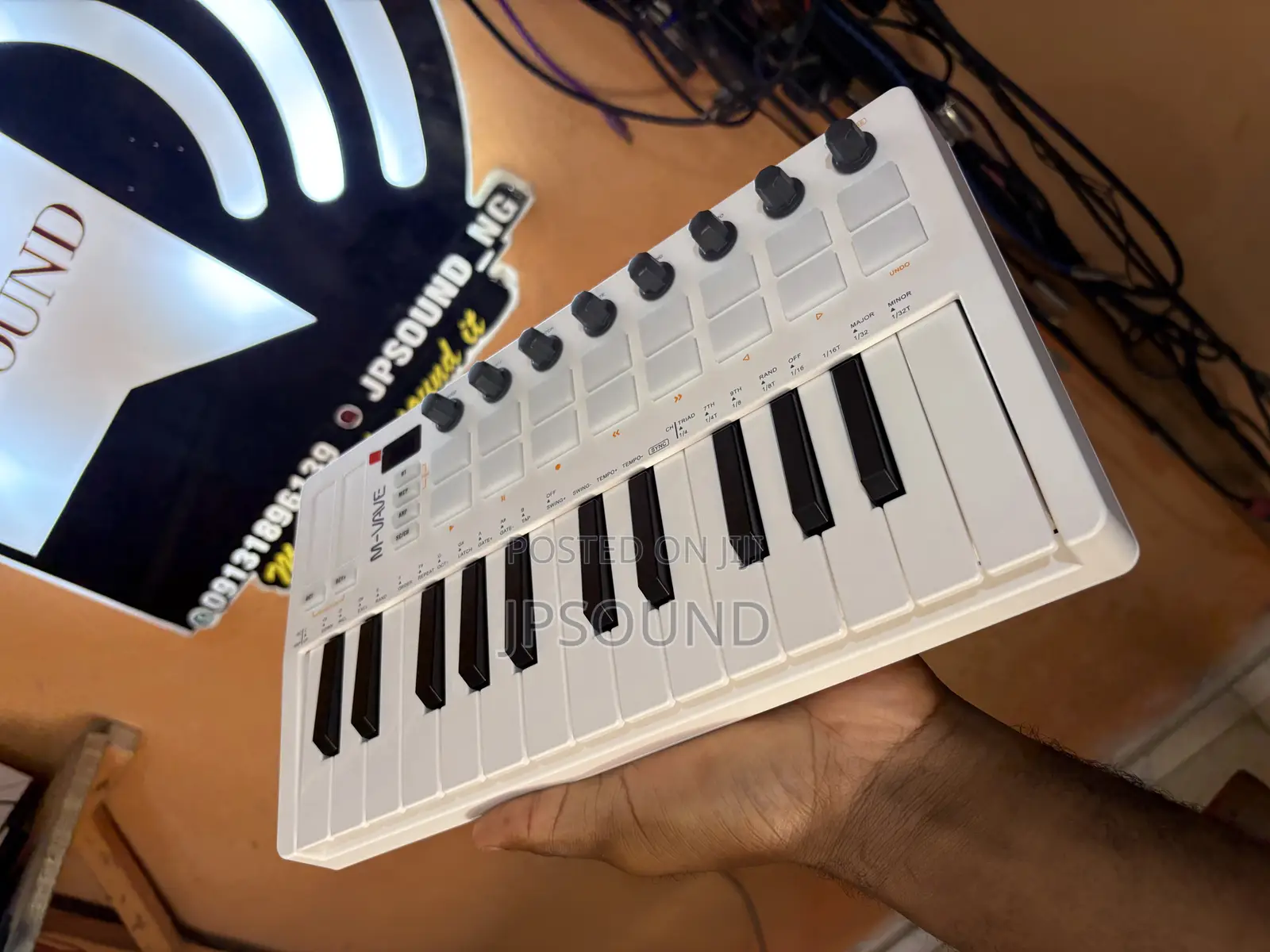 Studio Midi Keyboard With 16 Drums Pad